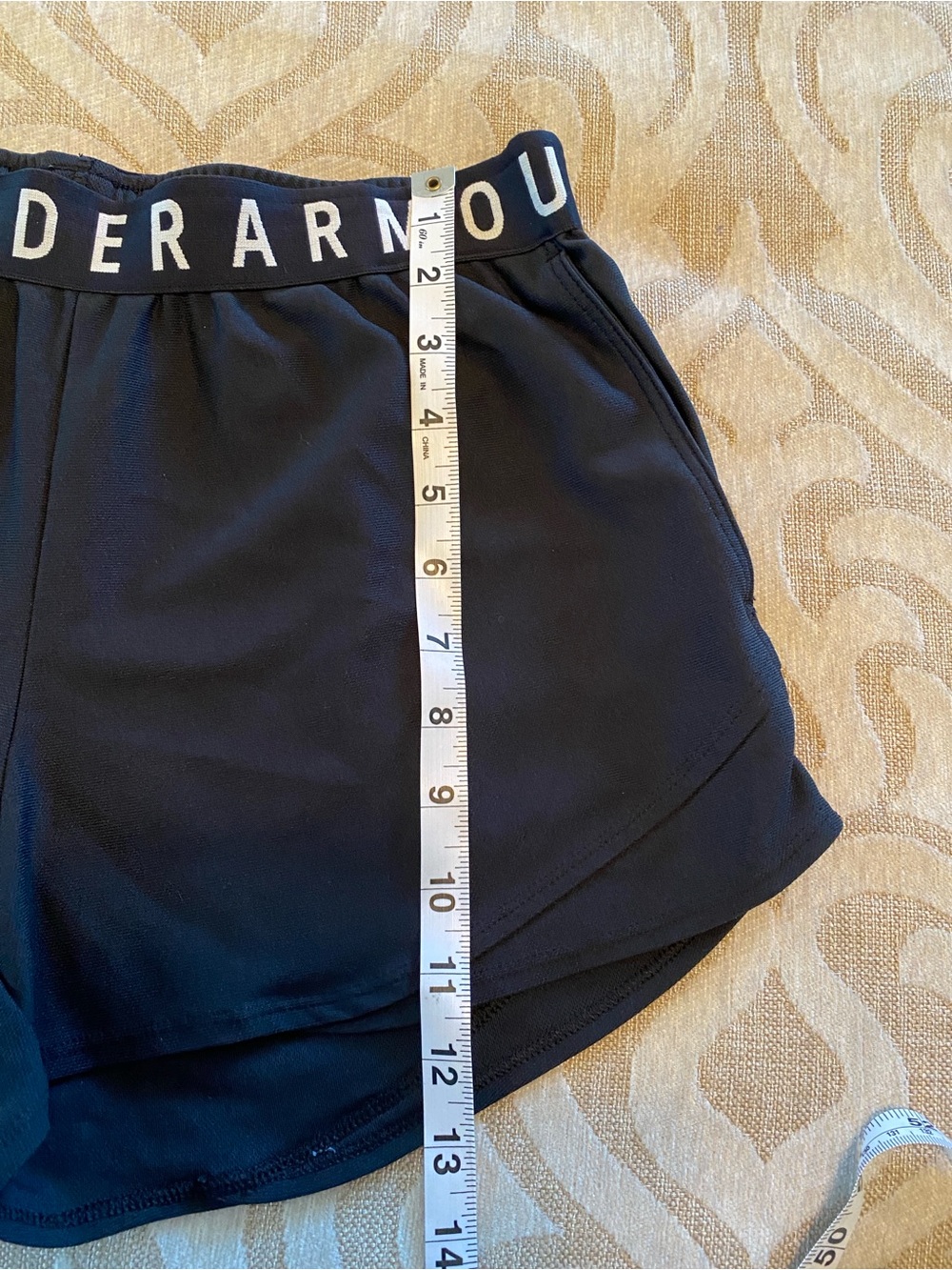 Under Armour HeatGear Black Loose Fit Running Shorts Medium - Picture 4 of 11